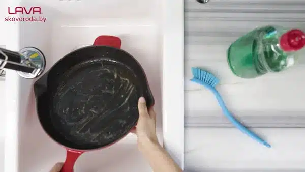 Как мыть чугунную посуду LAVA